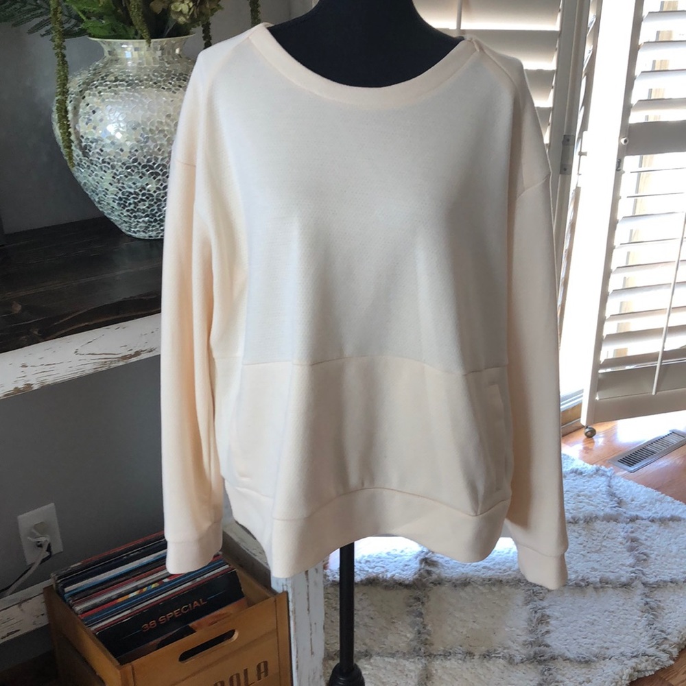 Exersion sweater